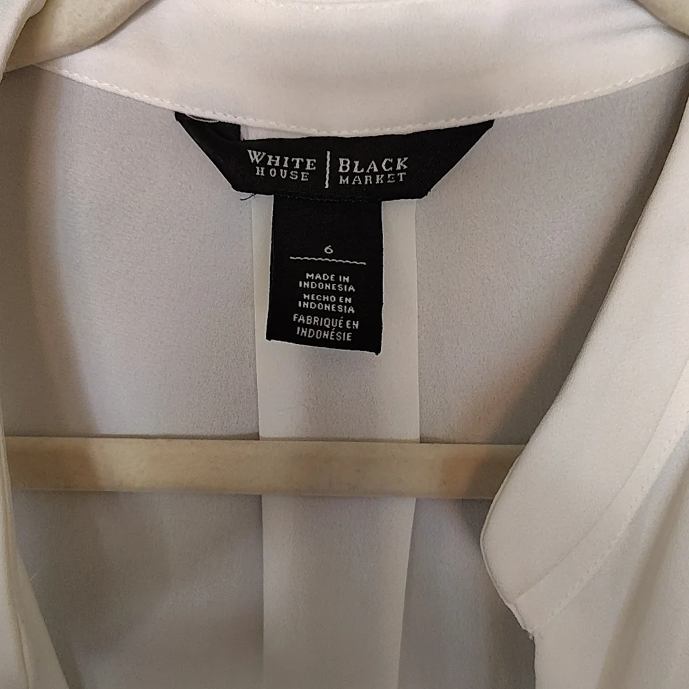 🖤 White House Black Market Contrast Blouse - Picture 6 of 6